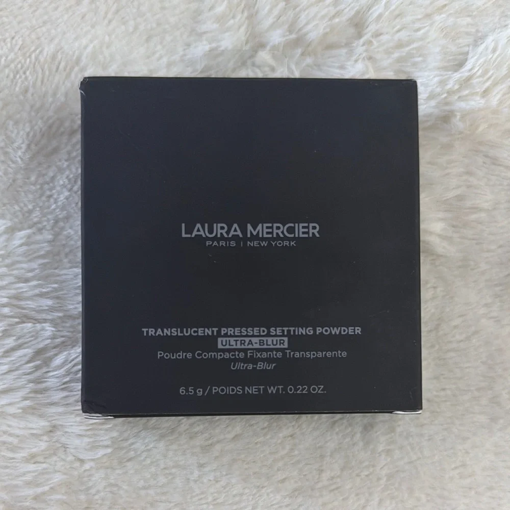 Laura Mercier Translucent Pressed Setting Powder - Ultra-Blur color Honey